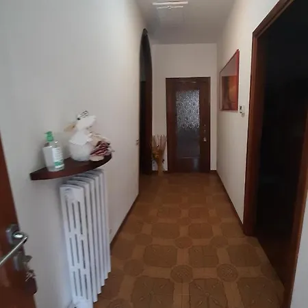 Apartment Appartamento L'Ulivo Ideale Per Famiglie E Coppie,Perfetto Per Chi Percorre Il Sentiero Del Viandante *