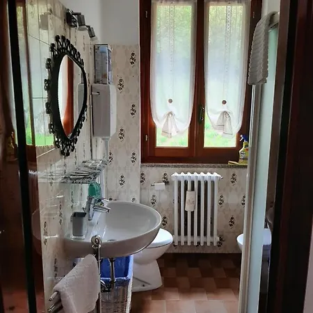 Apartment Appartamento L'Ulivo Ideale Per Famiglie E Coppie,Perfetto Per Chi Percorre Il Sentiero Del Viandante *