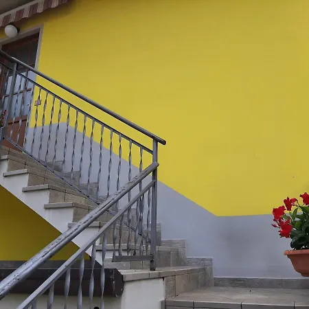 Appartamento L'Ulivo Ideale Per Famiglie E Coppie,Perfetto Per Chi Percorre Il Sentiero Del Viandante Apartment